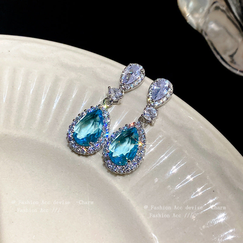 Romanttinen Korvarengas erityisiin hetkiin