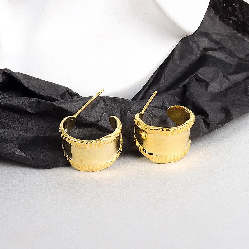 Hurmaava Korvarengas jokaiseen tilaisuuteen