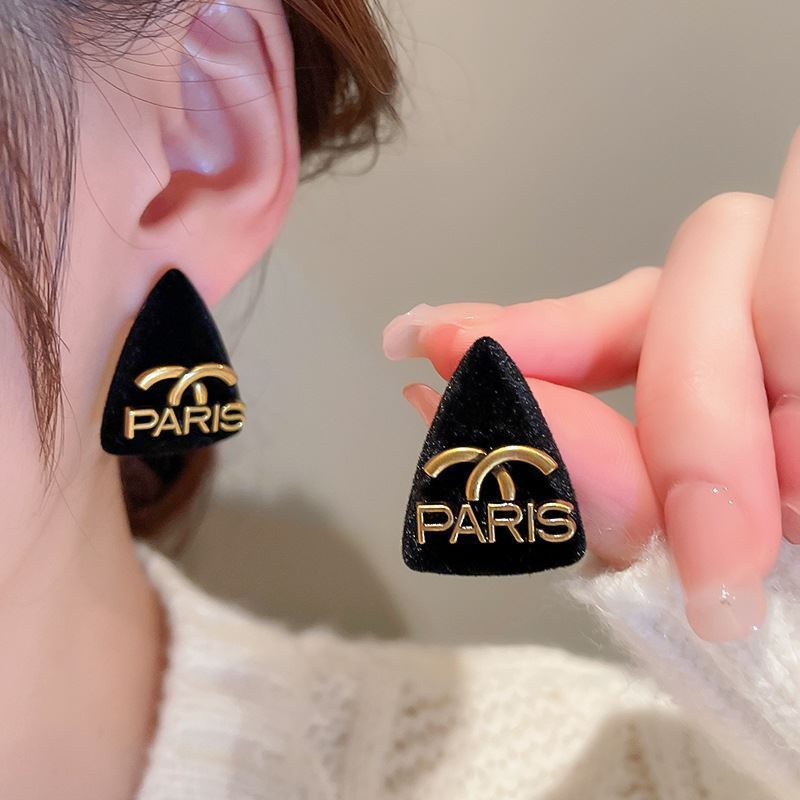 Klassinen Korvarengas ajattomalla viehätyksellä