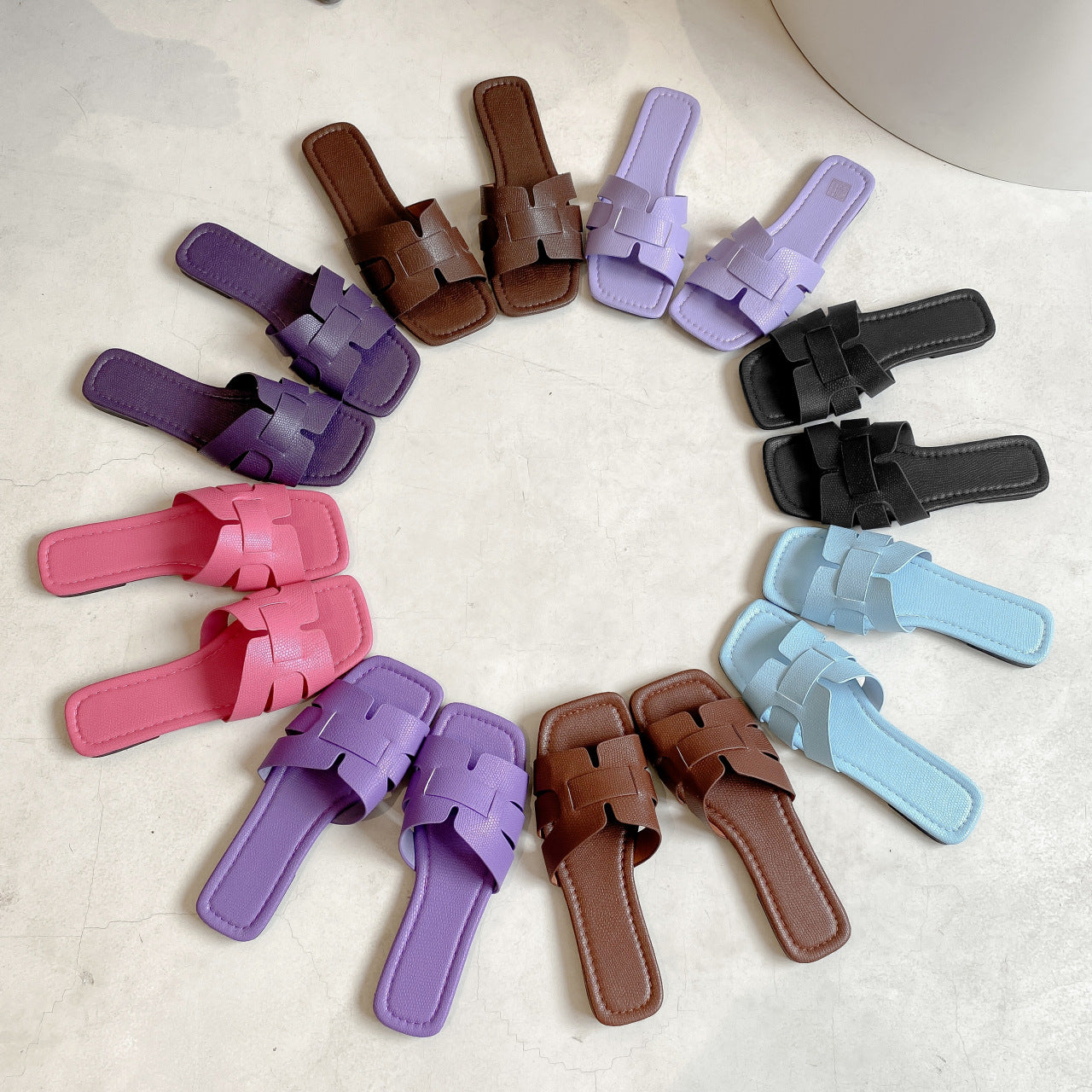 Tyylikkäät Ortopediset Sandaalit Ainutlaatuisella Muotoilulla