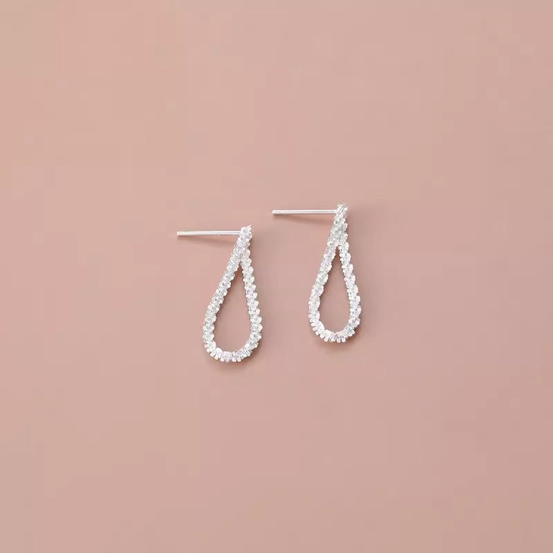 Käsintehty vintage Korvarengas