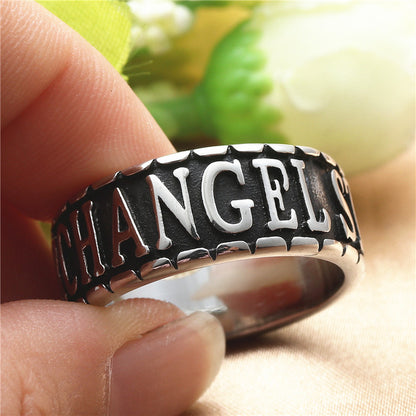 Kaunis Sormus ainutlaatuisella tyylillä