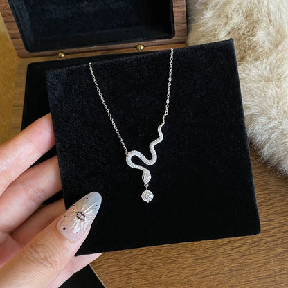 Elegantti Kaulakoru jokaiseen tilaisuuteen