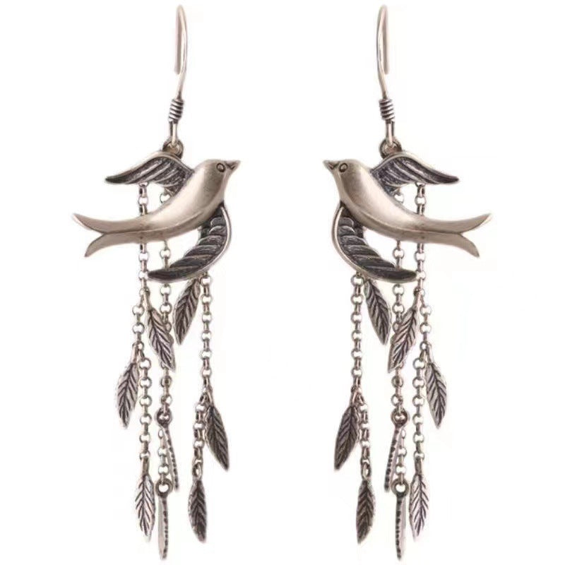 Klassinen Sormus ajattomalla viehätyksellä