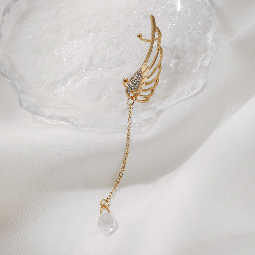 Kaunis Korvarengas ainutlaatuisella tyylillä