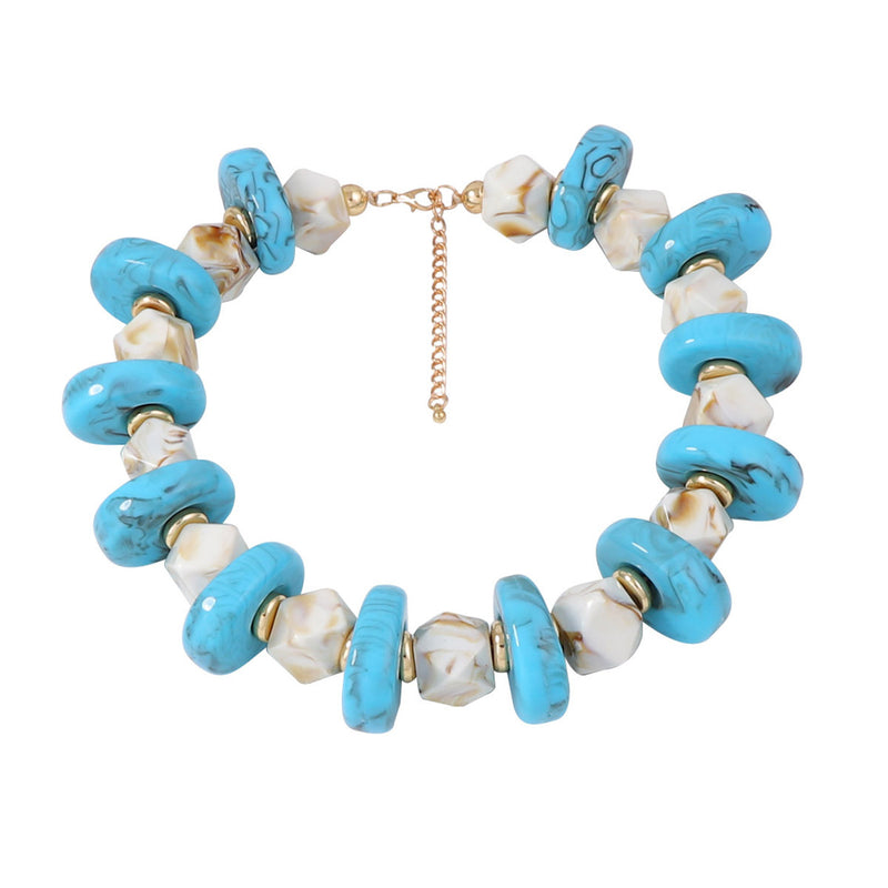 Kaunis Koru ainutlaatuisella tyylillä