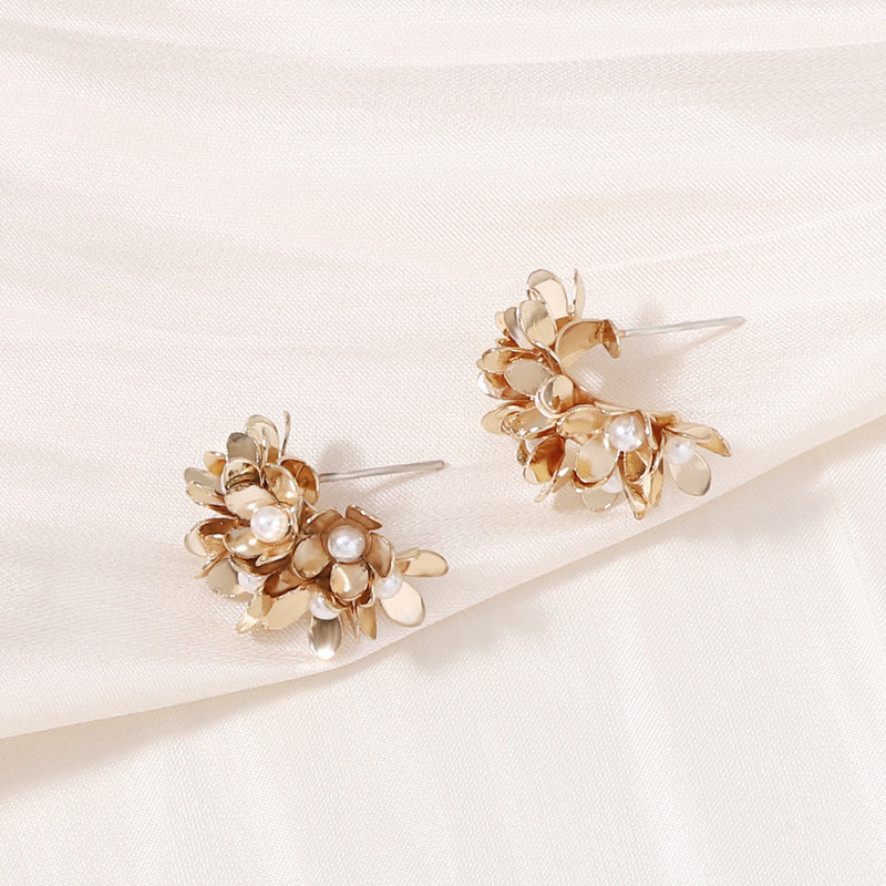 Hurmaava Helmi Korvarengas jokaiseen tilaisuuteen