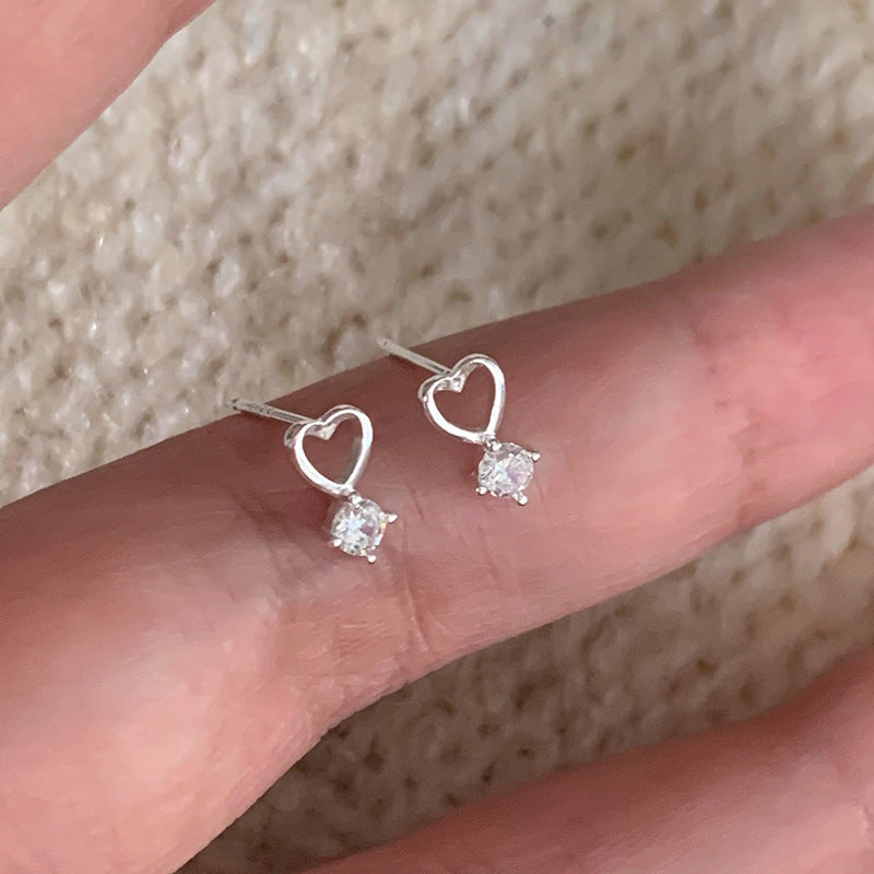 Kaunis Korvarengas ainutlaatuisella tyylillä