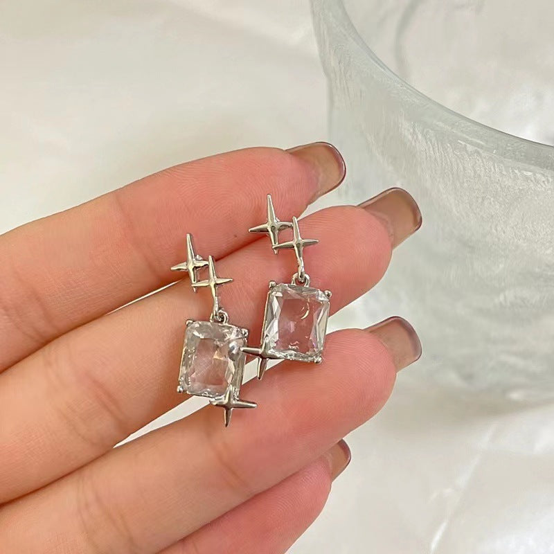 Elegantti Korvarengas jokaiseen tilaisuuteen