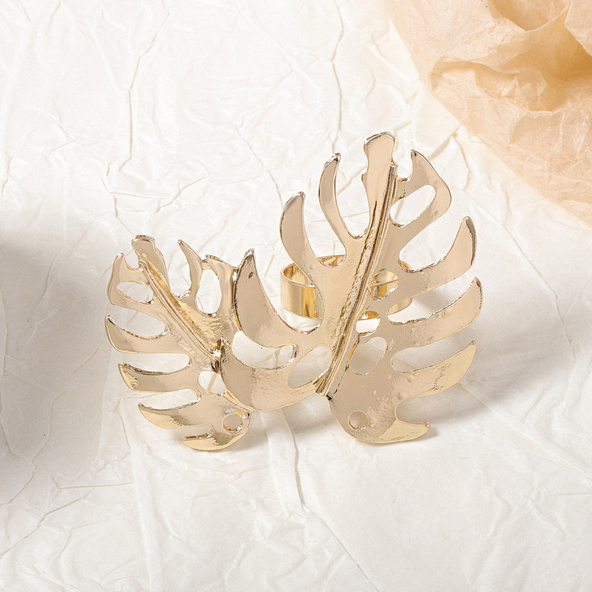 Hurmaava Sormus jokaiseen tilaisuuteen