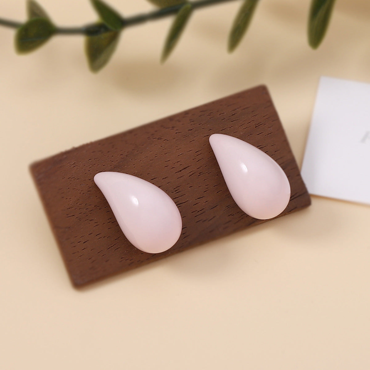 Romanttinen Korvarengas erityisiin hetkiin