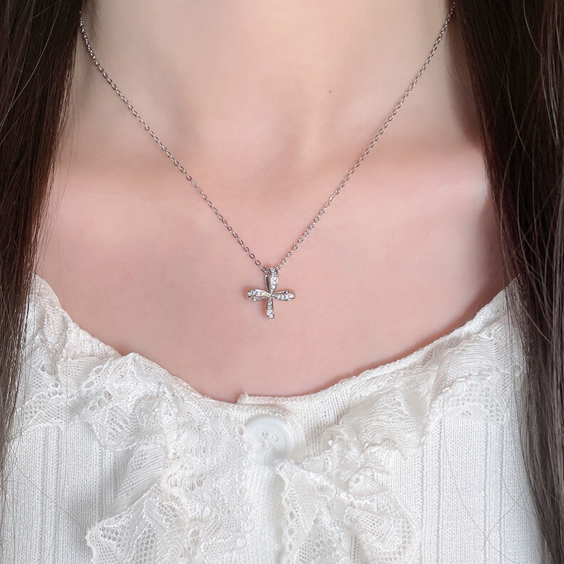 Käsintehty vintage Kaulakoru