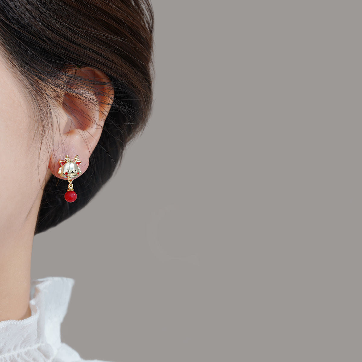 Klassinen Korvarengas ajattomalla viehätyksellä