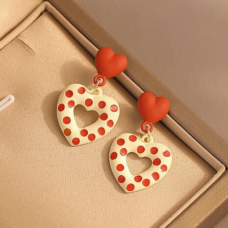 Hurmaava Korvarengas jokaiseen tilaisuuteen