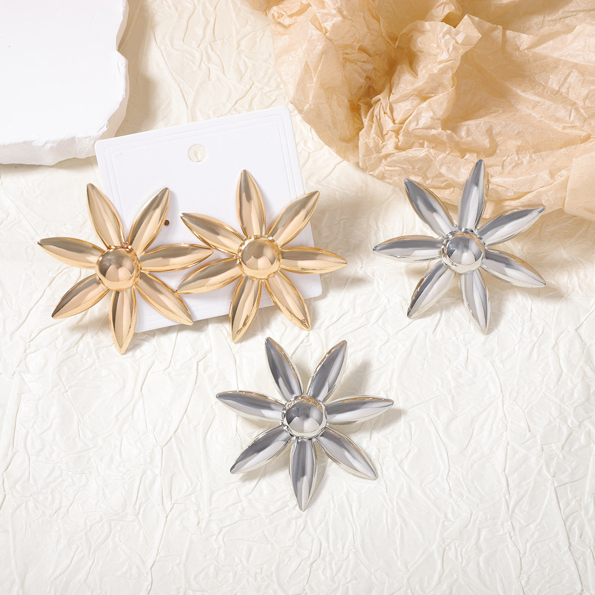 Kaunis Korvarengas ainutlaatuisella tyylillä