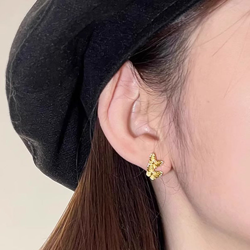 Kaunis Korvarengas ainutlaatuisella tyylillä