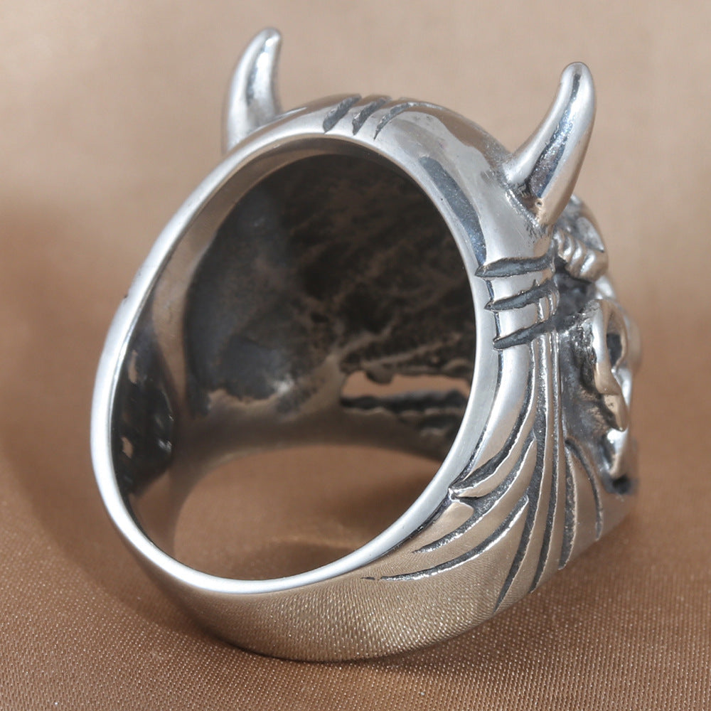 Hurmaava Sormus jokaiseen tilaisuuteen