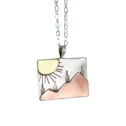 Klassinen Kaulakoru ajattomalla viehätyksellä