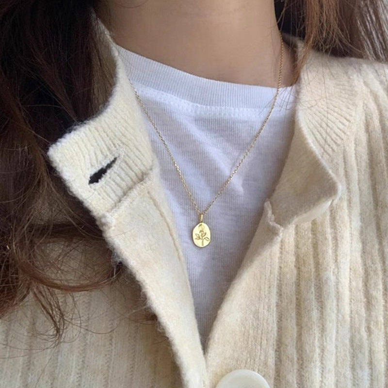 Klassinen Kaulakoru ajattomalla viehätyksellä