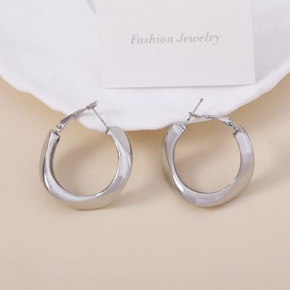 Hurmaava Korvarengas jokaiseen tilaisuuteen