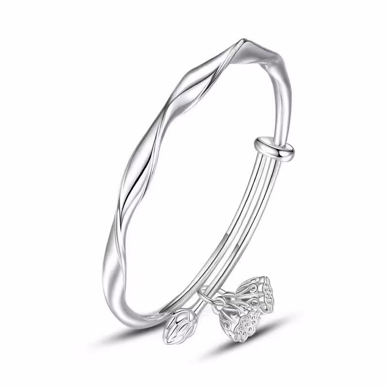 Klassinen Rannekoru ajattomalla viehätyksellä