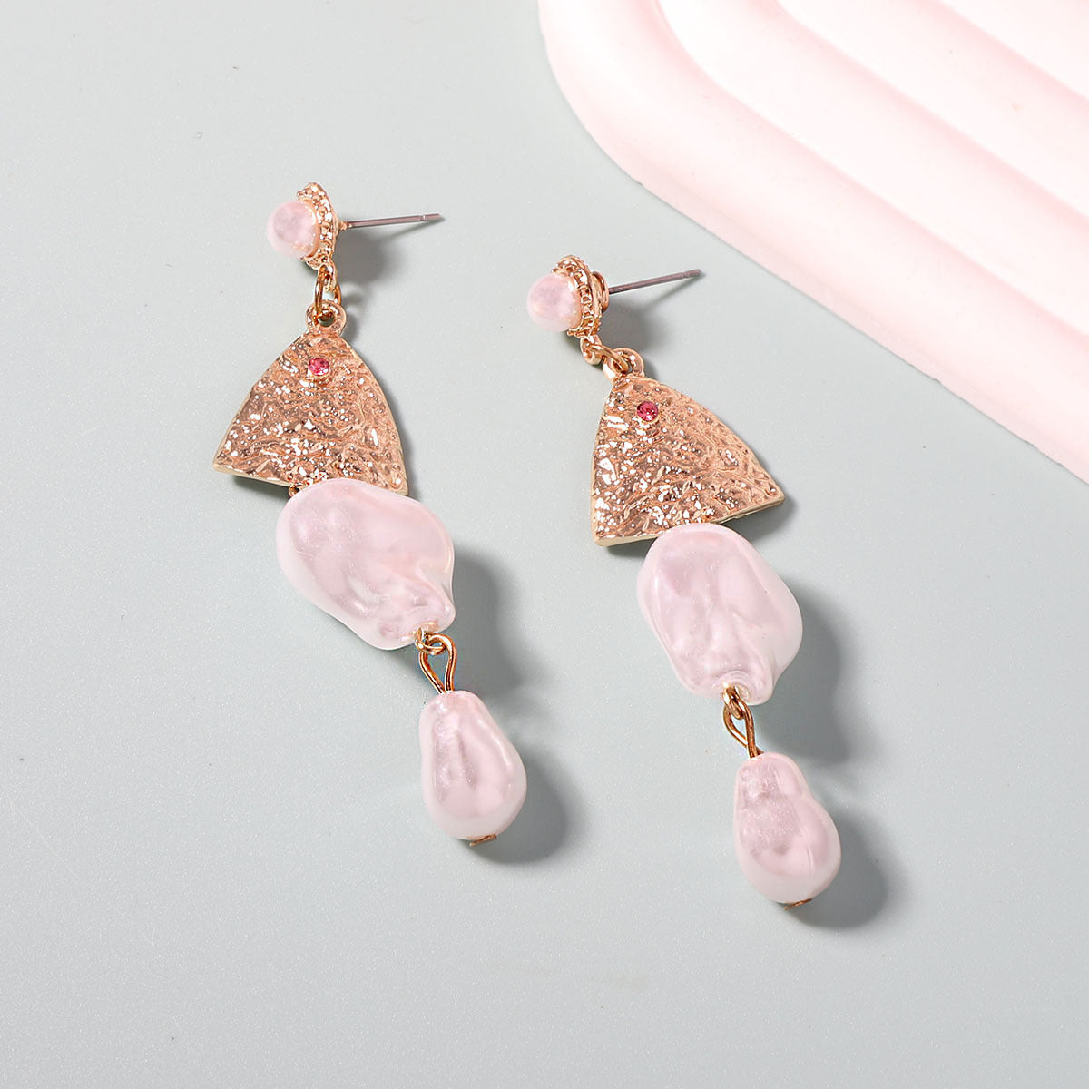 Elegantti Kulta Korvarengas jokaiseen tilaisuuteen