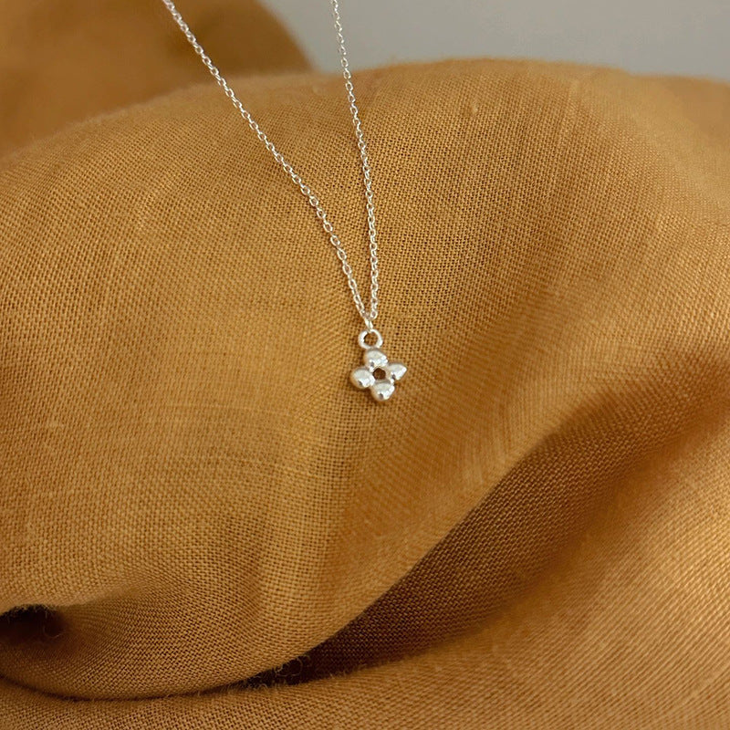 Käsintehty vintage Kaulakoru