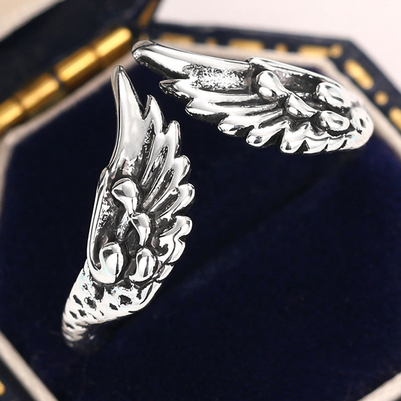 Hurmaava Sormus jokaiseen tilaisuuteen