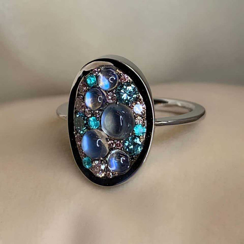 Romanttinen Sormus erityisiin hetkiin