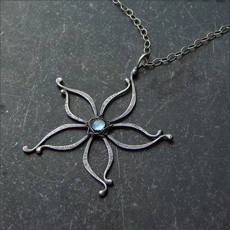 Herkkä käsityö Koru