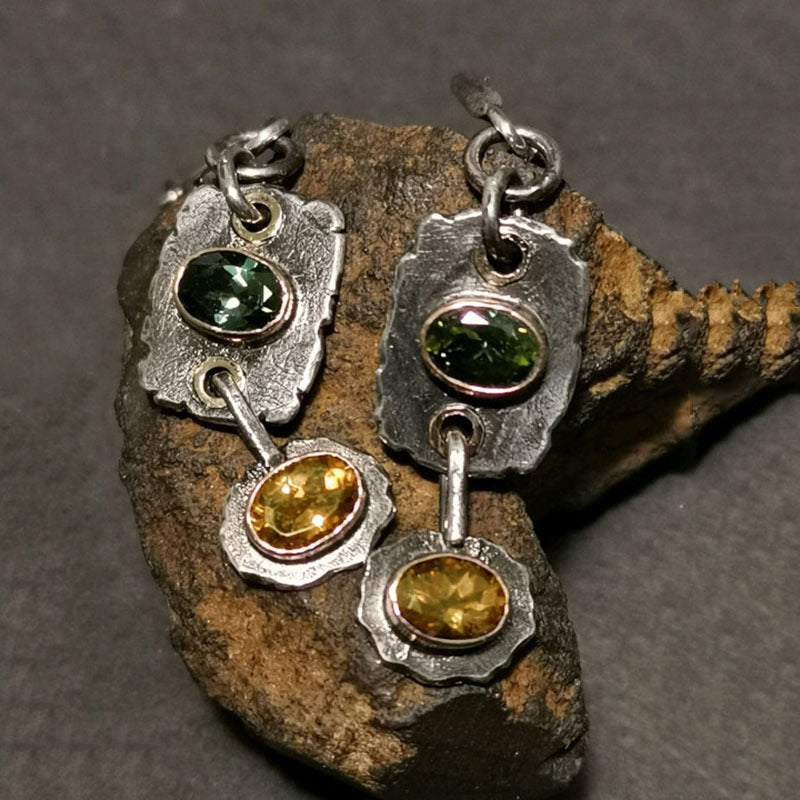 Klassinen Sormus ajattomalla viehätyksellä