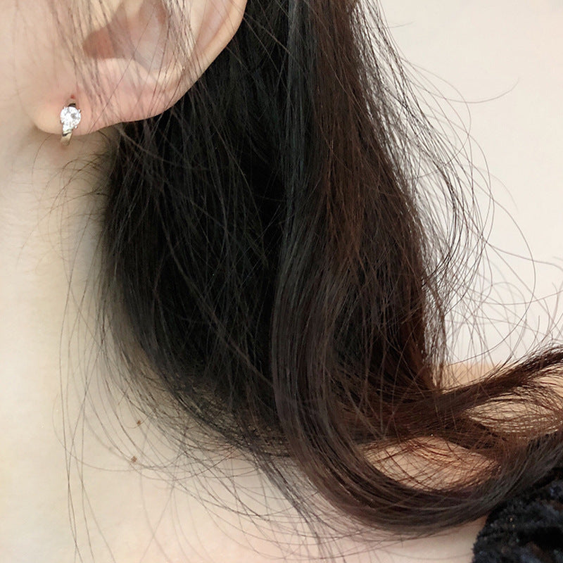 Kaunis Korvarengas ainutlaatuisella tyylillä