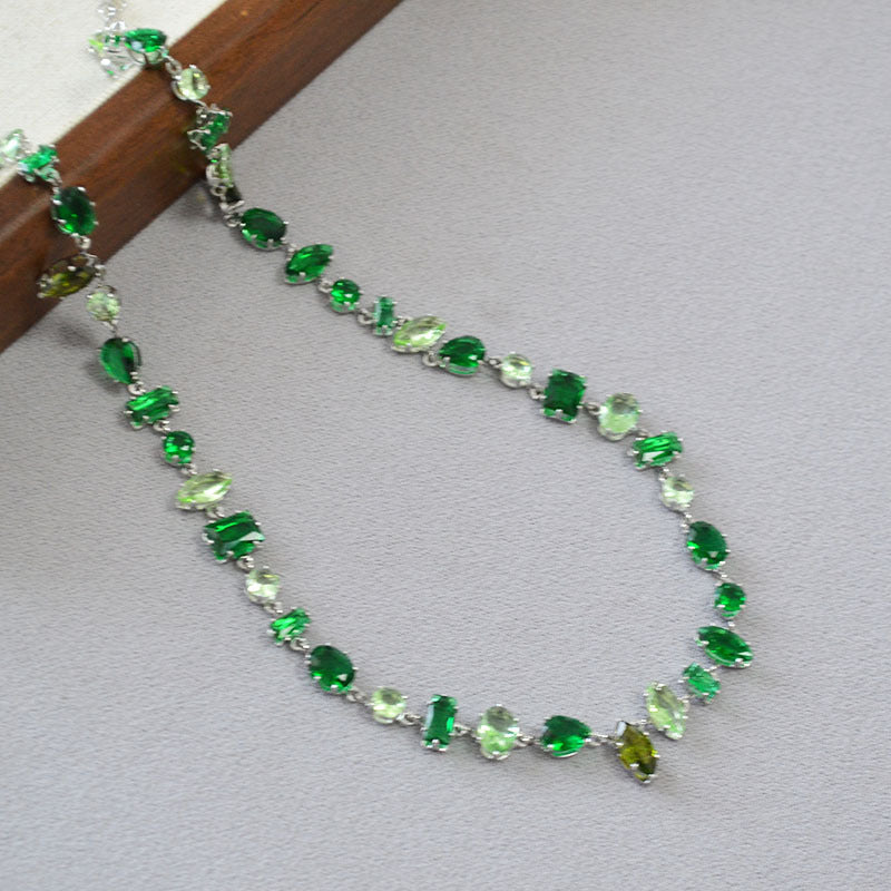 Upea Hopea Kaulakoru päivittäiseen käyttöön