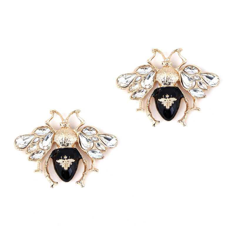 Kaunis Korvarengas ainutlaatuisella tyylillä