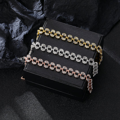 Klassinen Rannekoru ajattomalla viehätyksellä