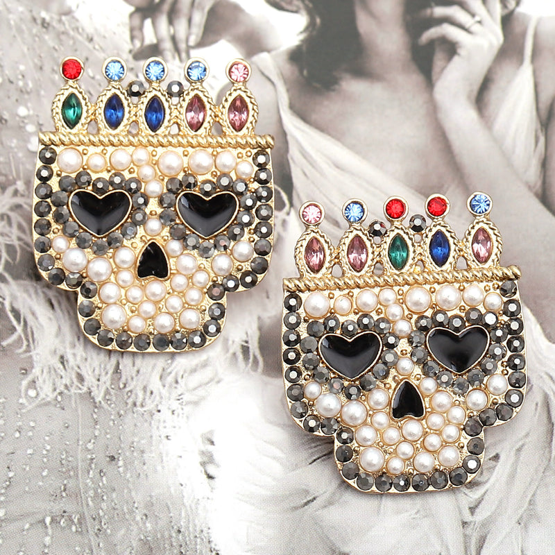 Klassinen Helmi Korvarengas ajattomalla viehätyksellä