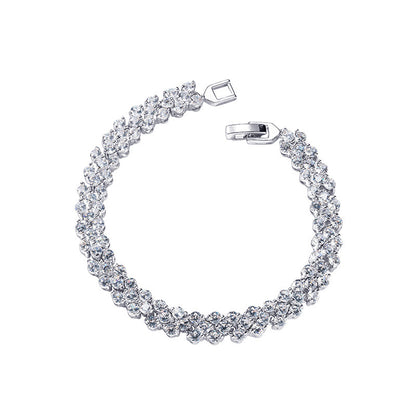 Klassinen Rannekoru ajattomalla viehätyksellä