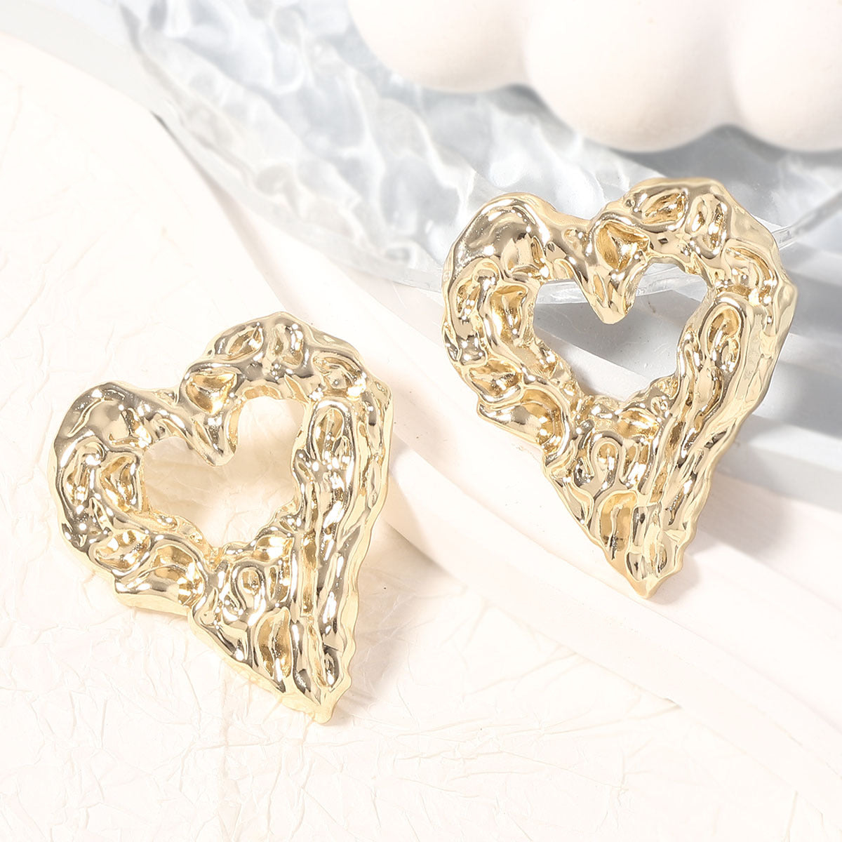 Hurmaava Korvarengas jokaiseen tilaisuuteen