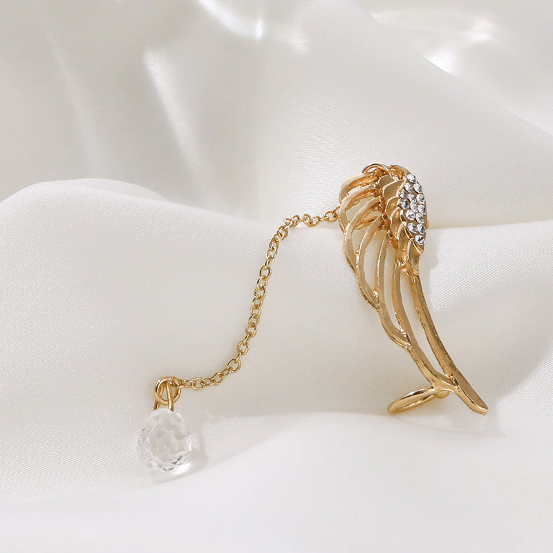 Kaunis Korvarengas ainutlaatuisella tyylillä