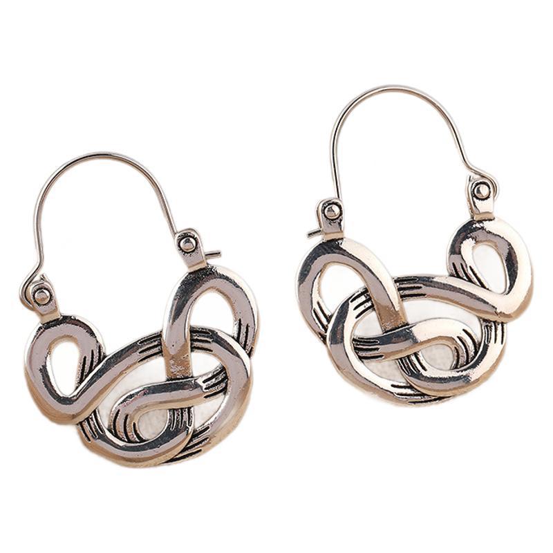 Klassinen Sormus ajattomalla viehätyksellä