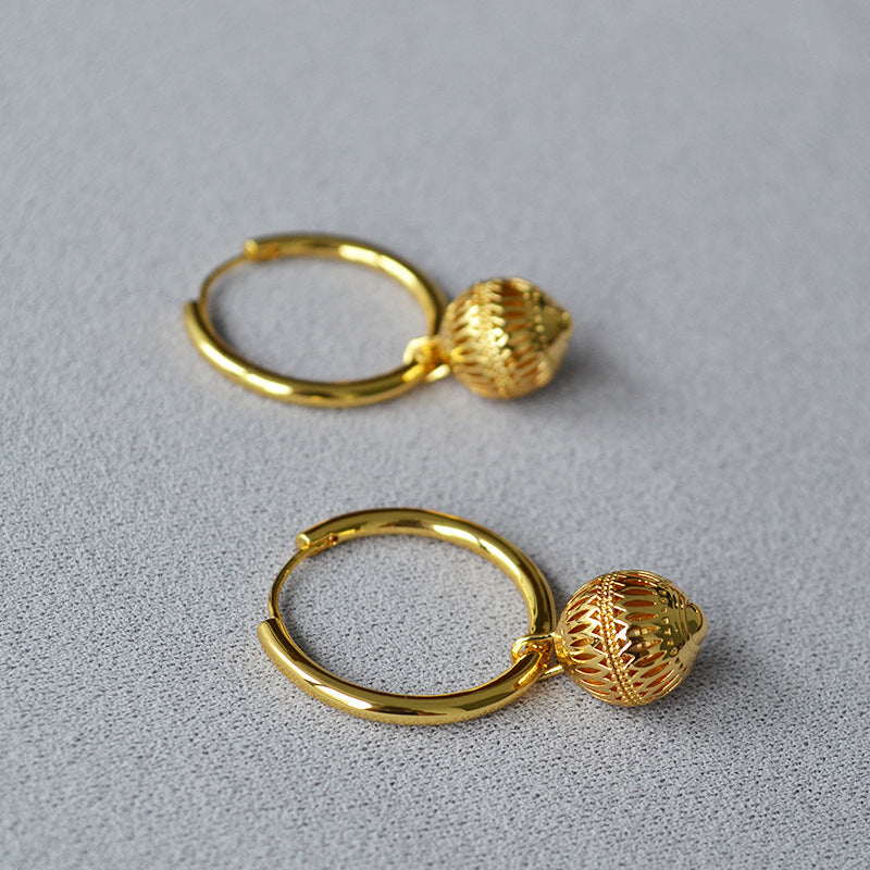 Klassinen Kulta Korvarengas ajattomalla viehätyksellä