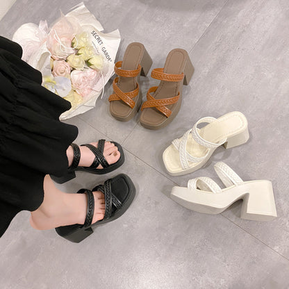 Sulavalinaiset Ortopediset Sandaalit Moderniin Tyyliin