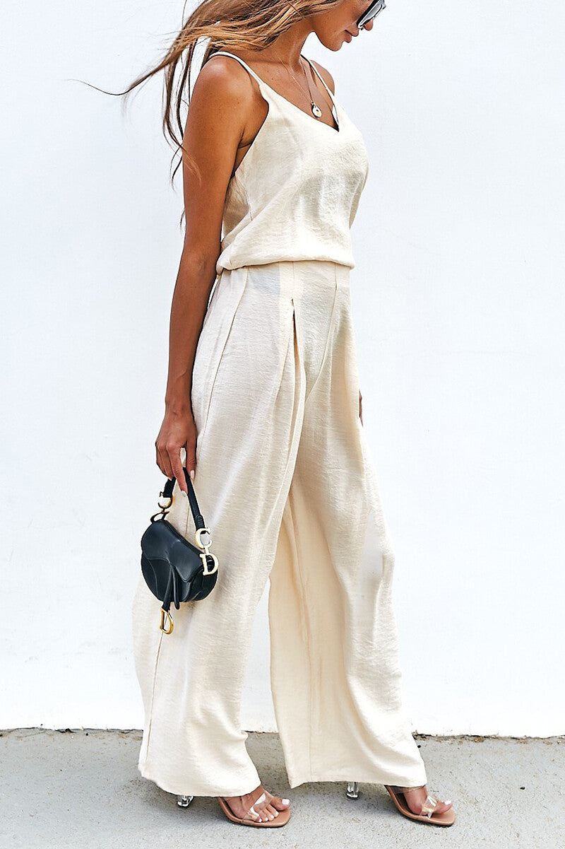 Effortlessly Elegant Pants with a Timeless Design