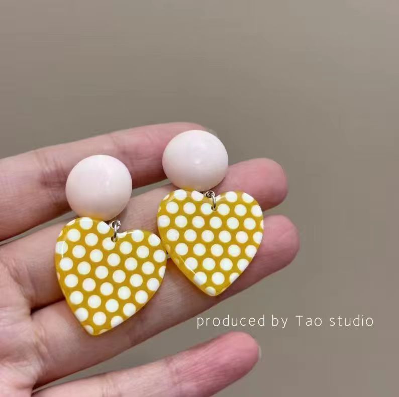 Hurmaava Korvarengas jokaiseen tilaisuuteen