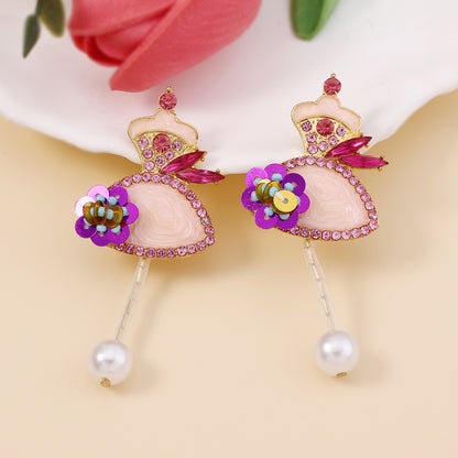 Klassinen Helmi Korvarengas ajattomalla viehätyksellä