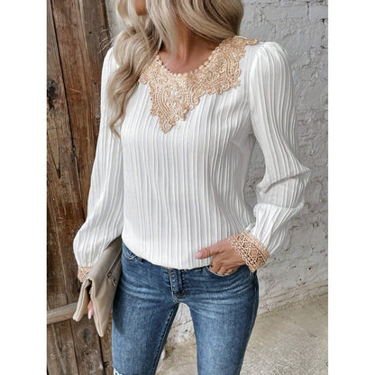 Effortlessly Elegant Blouse with a Timeless Design