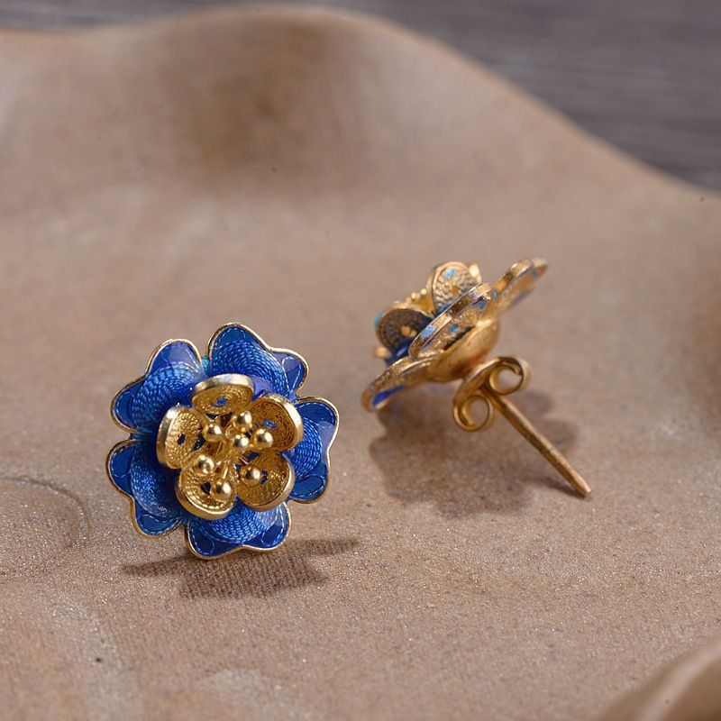 Upea Hopea Korvarengas päivittäiseen käyttöön