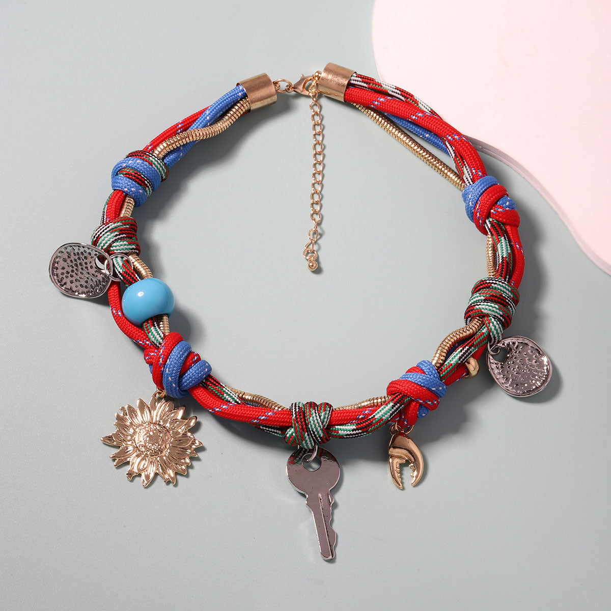 Elegantti Kaulakoru jokaiseen tilaisuuteen