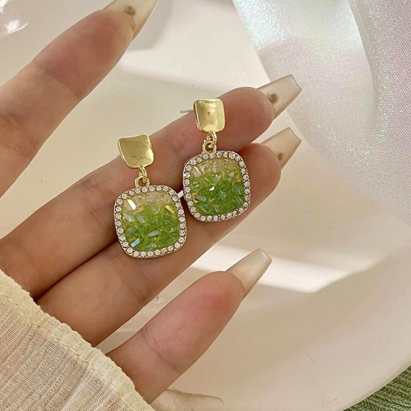 Romanttinen Korvarengas erityisiin hetkiin