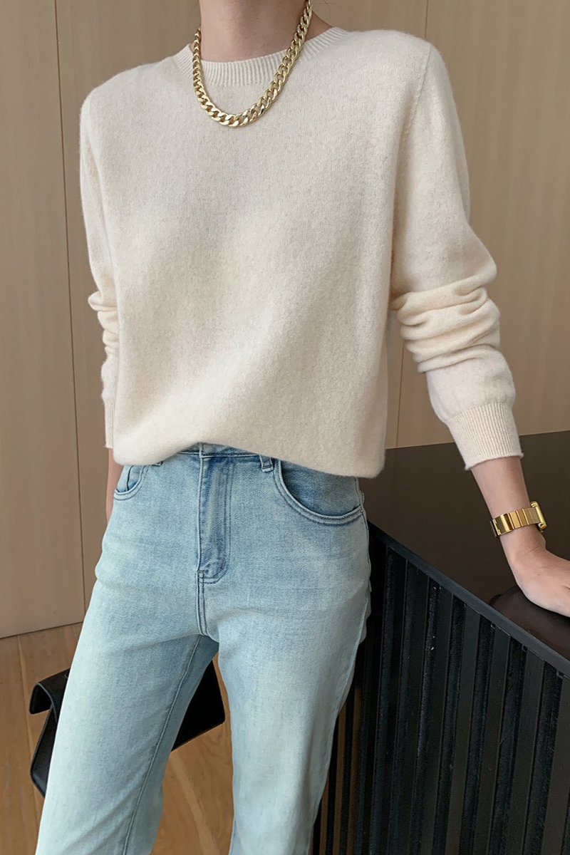 A Vintage Style Blouse with Delicate Timeless Details